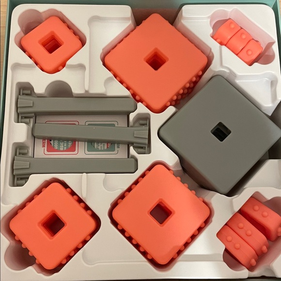 Hand-to-Hand Wombat Game - Picture 4 of 5